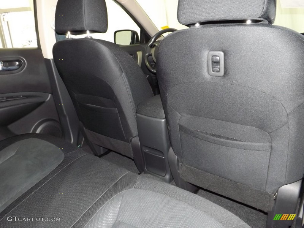 2011 Rogue S AWD - Gotham Gray Metallic / Black photo #25