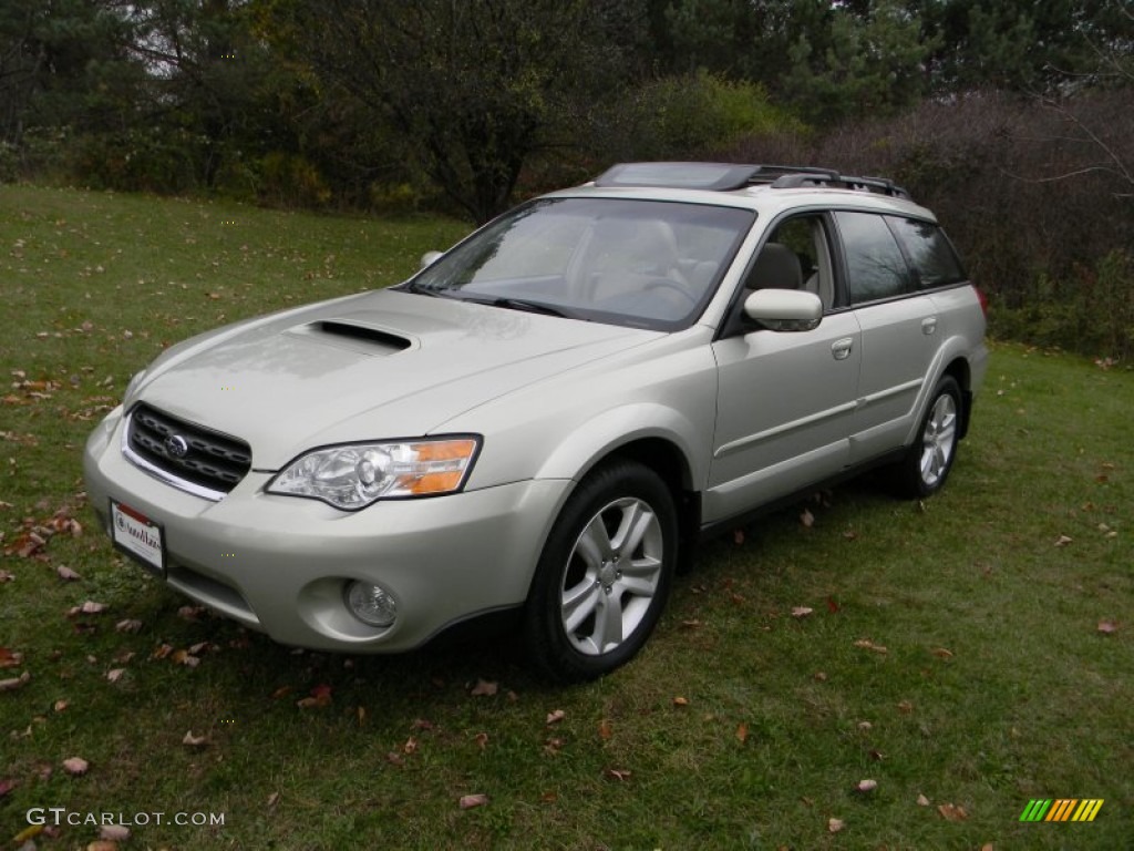 2006 Outback 2.5 XT Limited Wagon - Champagne Gold Opalescent / Taupe photo #1