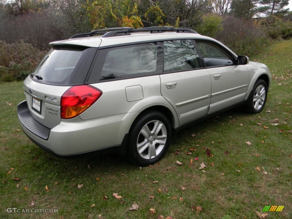 2006 Outback 2.5 XT Limited Wagon - Champagne Gold Opalescent / Taupe photo #8