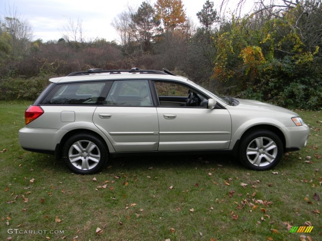 2006 Outback 2.5 XT Limited Wagon - Champagne Gold Opalescent / Taupe photo #9