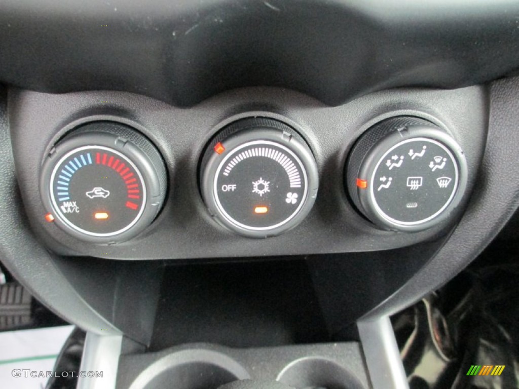 2013 Mitsubishi Outlander Sport ES 4WD Controls Photo #87181422