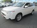Diamond White Pearl - Outlander GT S-AWC Photo No. 3