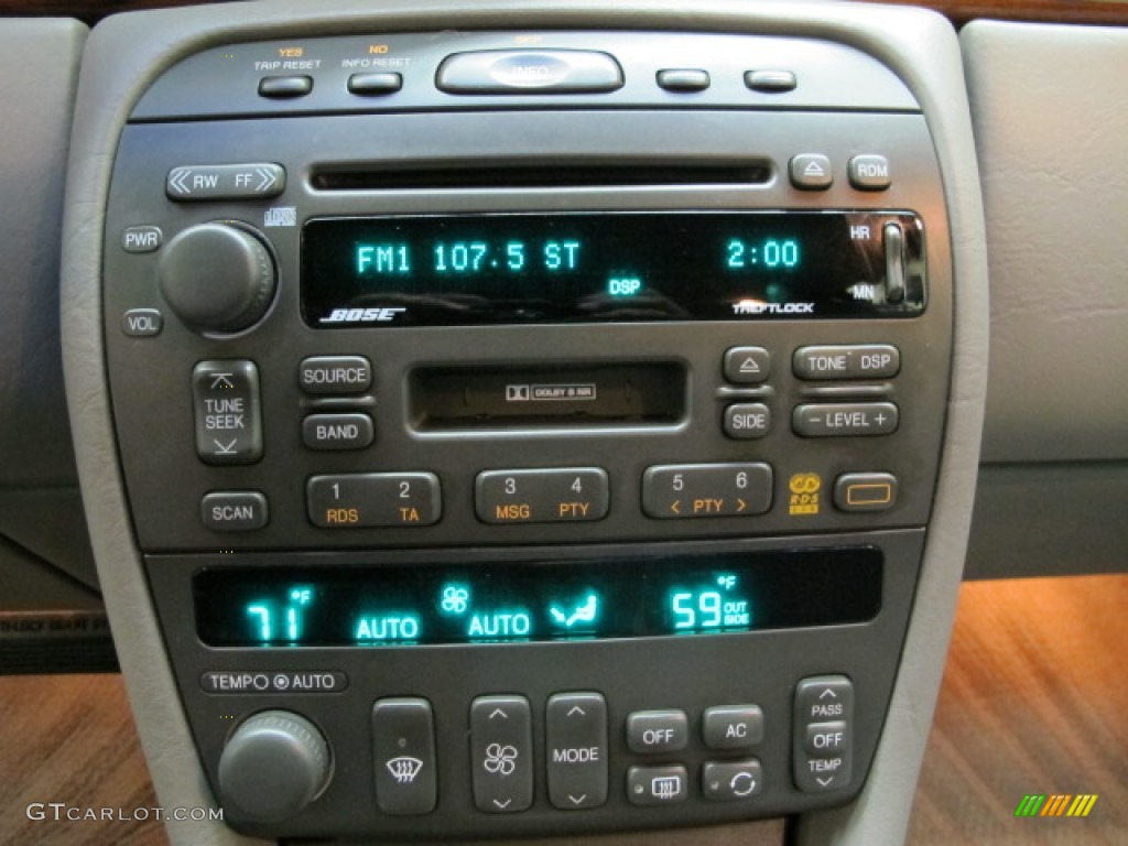 2002 Cadillac Eldorado ESC Controls Photos