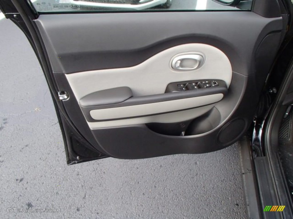2014 Kia Soul 1.6 Gray Two-tone Houdstooth Woven Cloth Door Panel Photo #87185808