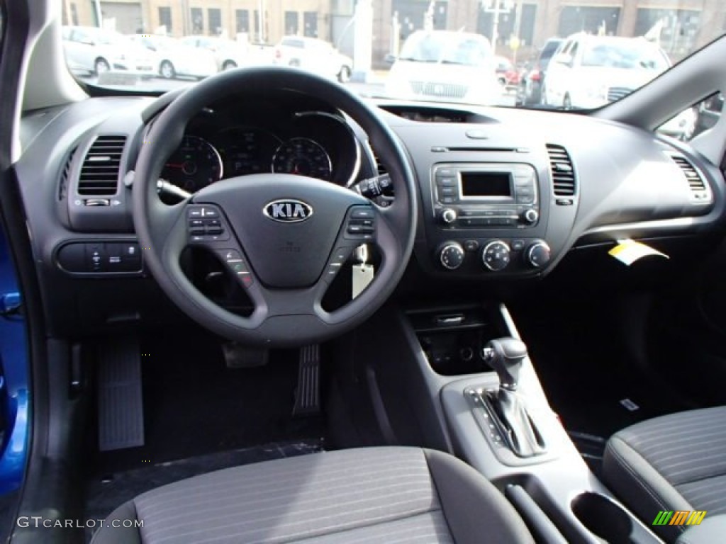 Black Interior 2014 Kia Forte LX Photo #87187311