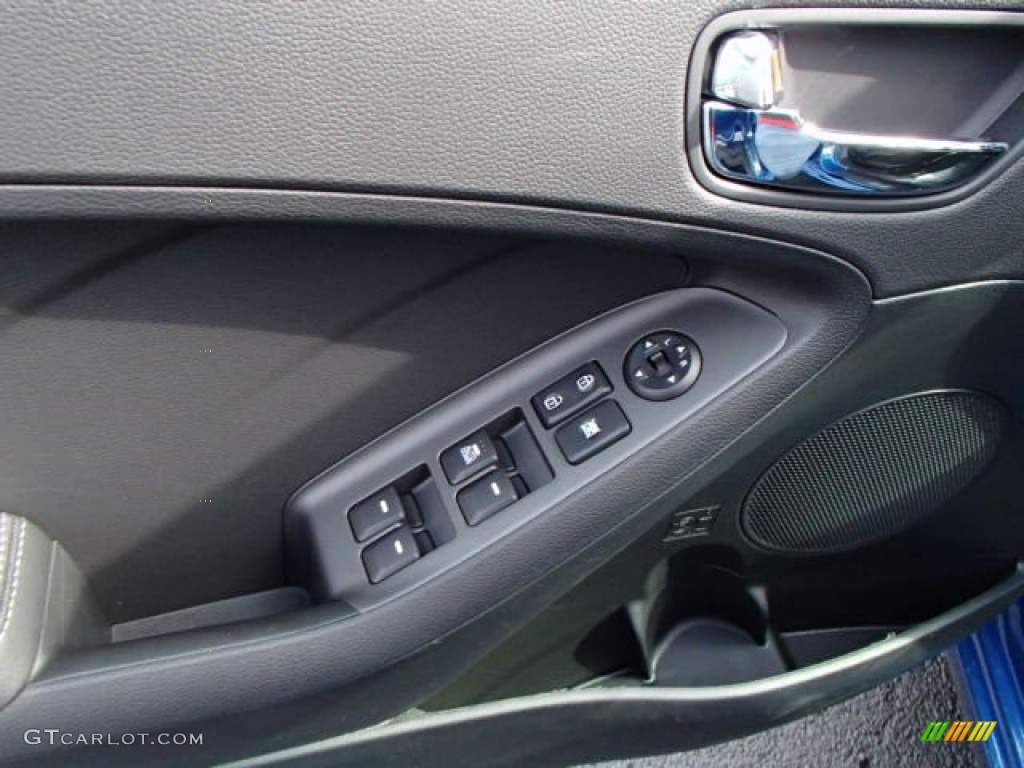 2014 Kia Forte LX Controls Photo #87187335