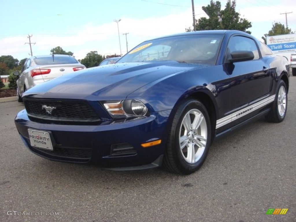 Kona Blue Metallic Ford Mustang