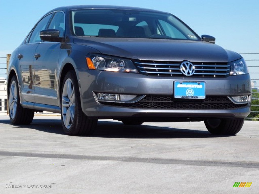 2014 Passat 1.8T SEL Premium - Platinum Gray Metallic / Titan Black photo #1