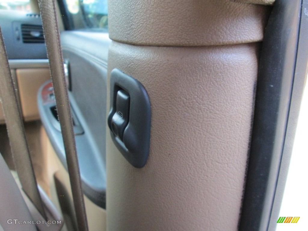 2005 Uplander LT - Sport Red Metallic / Medium Gray photo #21