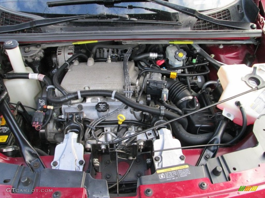 2005 Uplander LT - Sport Red Metallic / Medium Gray photo #23