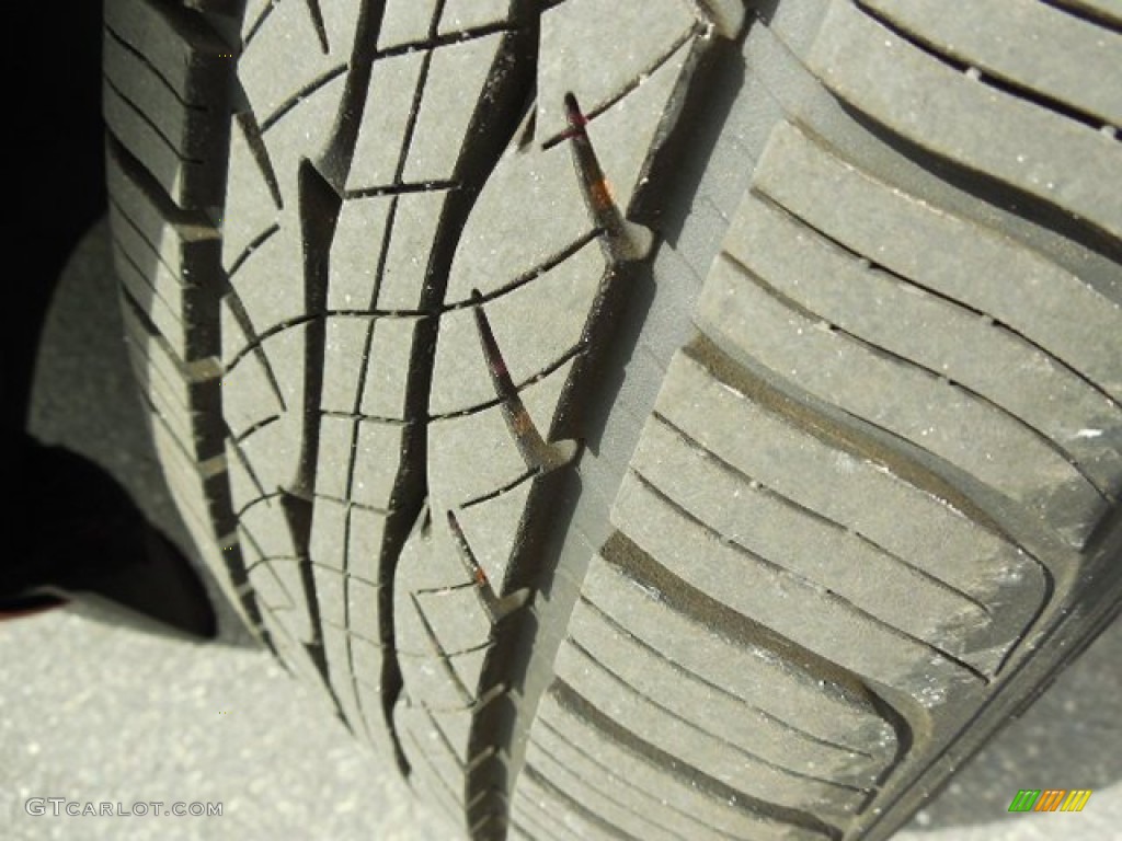 2011 Fiesta SE Sedan - Red Candy Metallic / Charcoal Black/Blue Cloth photo #15