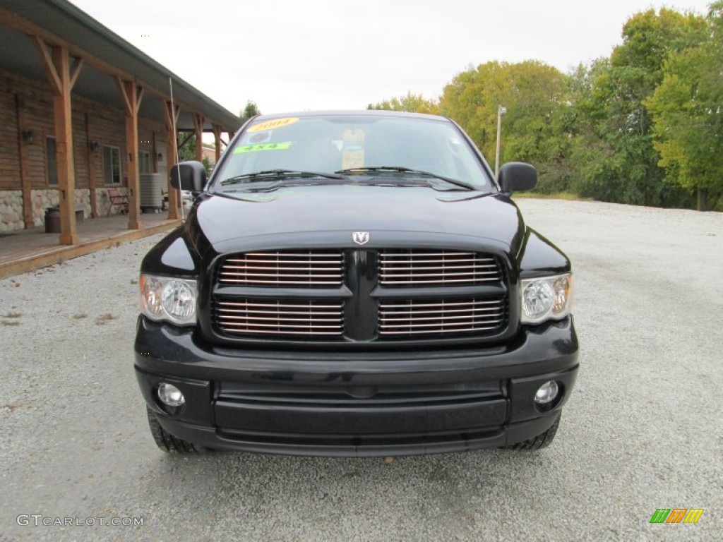 2004 Ram 1500 ST Quad Cab 4x4 - Black / Dark Slate Gray photo #3