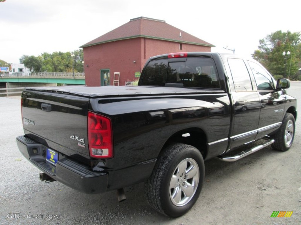 2004 Ram 1500 ST Quad Cab 4x4 - Black / Dark Slate Gray photo #7