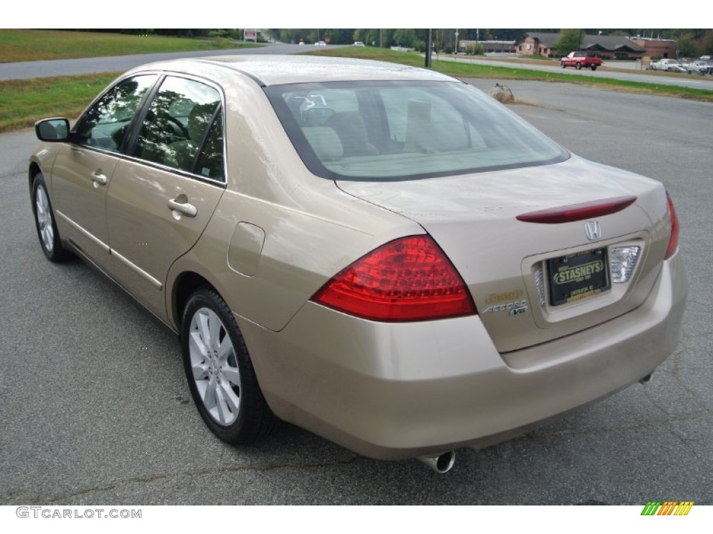 2006 Accord LX V6 Sedan - Desert Mist Metallic / Ivory photo #5