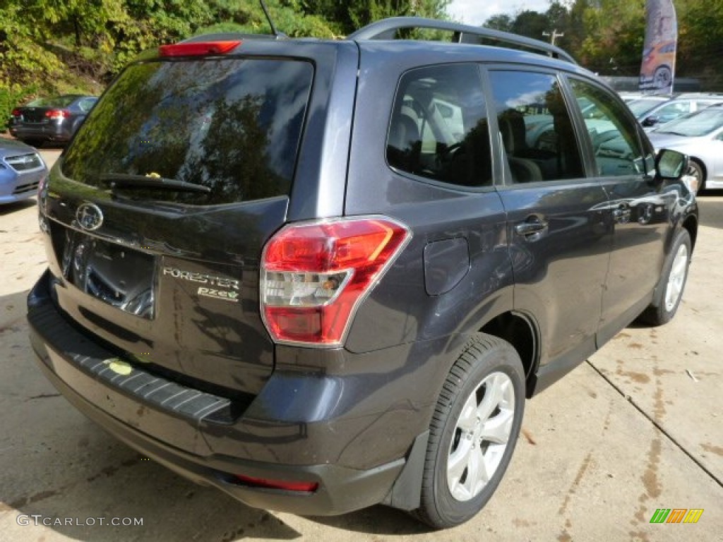 2014 Forester 2.5i Premium - Dark Gray Metallic / Platinum photo #4