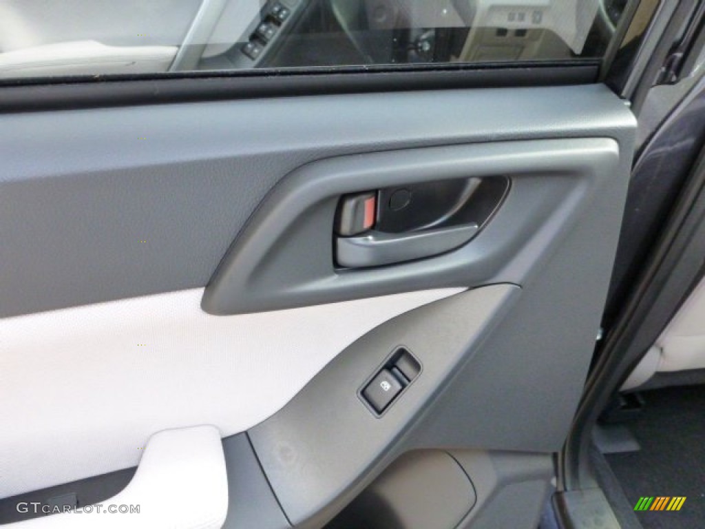2014 Forester 2.5i Premium - Dark Gray Metallic / Platinum photo #13