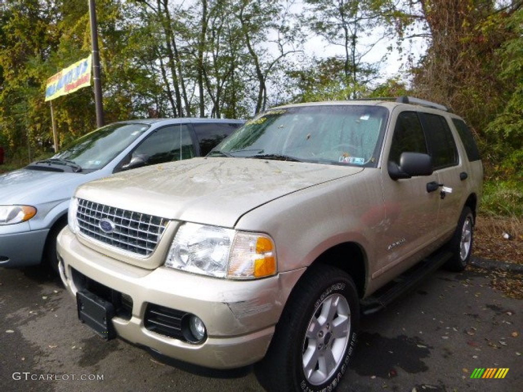 2005 Explorer XLT 4x4 - Pueblo Gold Metallic / Medium Parchment photo #1