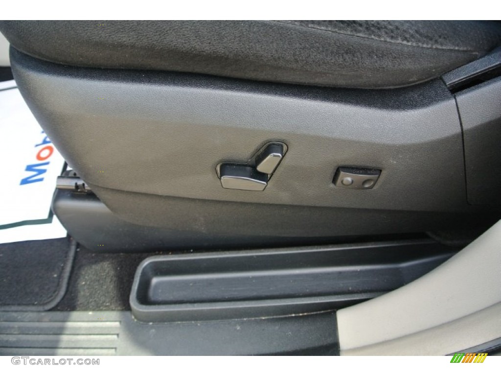 2012 Grand Caravan Crew - Dark Charcoal Pearl / Black/Light Graystone photo #10