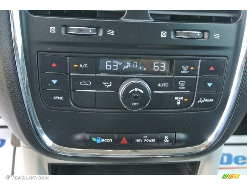 2012 Grand Caravan Crew - Dark Charcoal Pearl / Black/Light Graystone photo #15