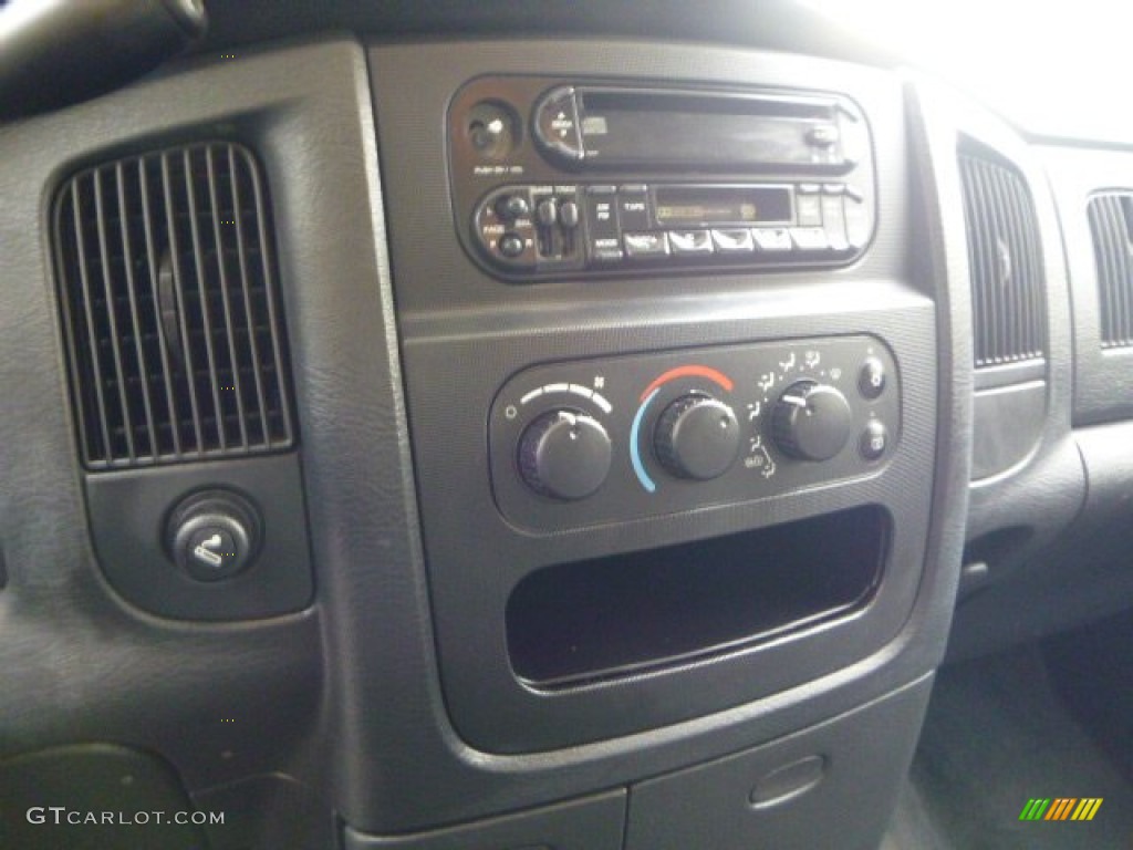 2003 Ram 2500 ST Quad Cab 4x4 - Graphite Metallic / Dark Slate Gray photo #13