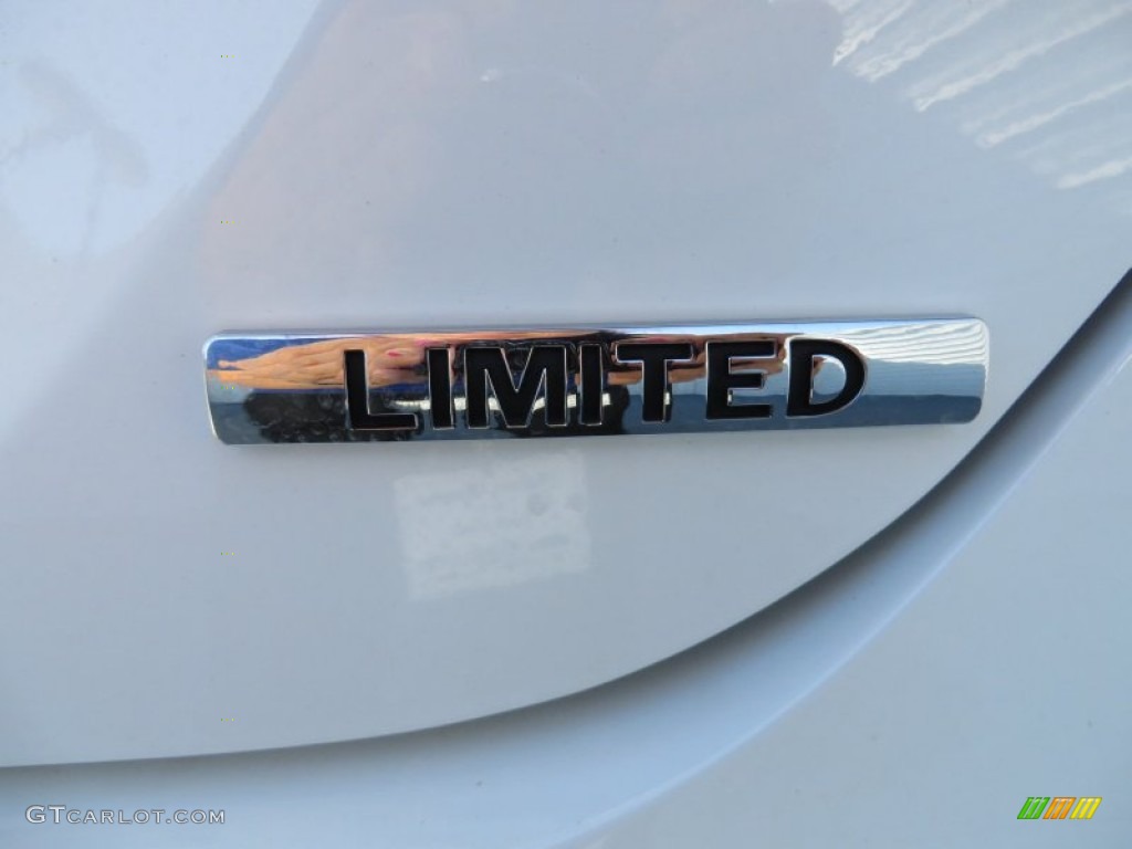 2014 Sonata Limited - Pearl White / Black photo #15