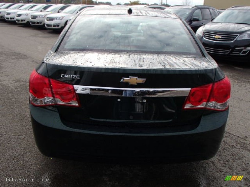 2014 Cruze LS - Rainforest Green Metallic / Jet Black/Medium Titanium photo #6