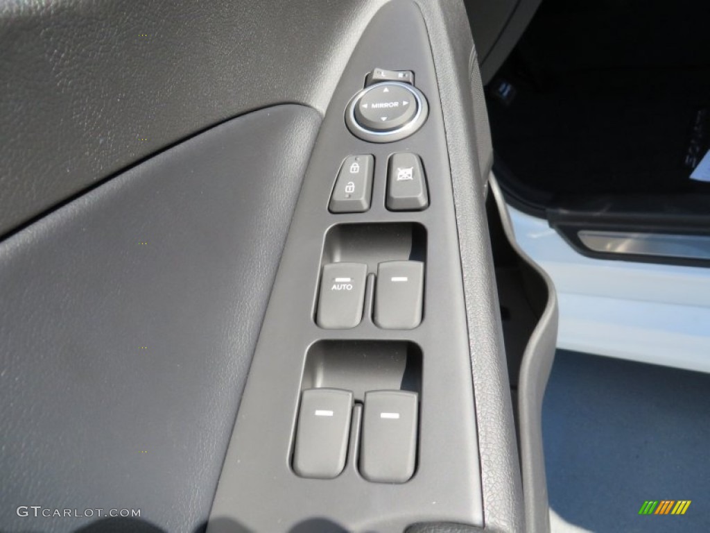 2014 Sonata Limited 2.0T - Pearl White / Black photo #24