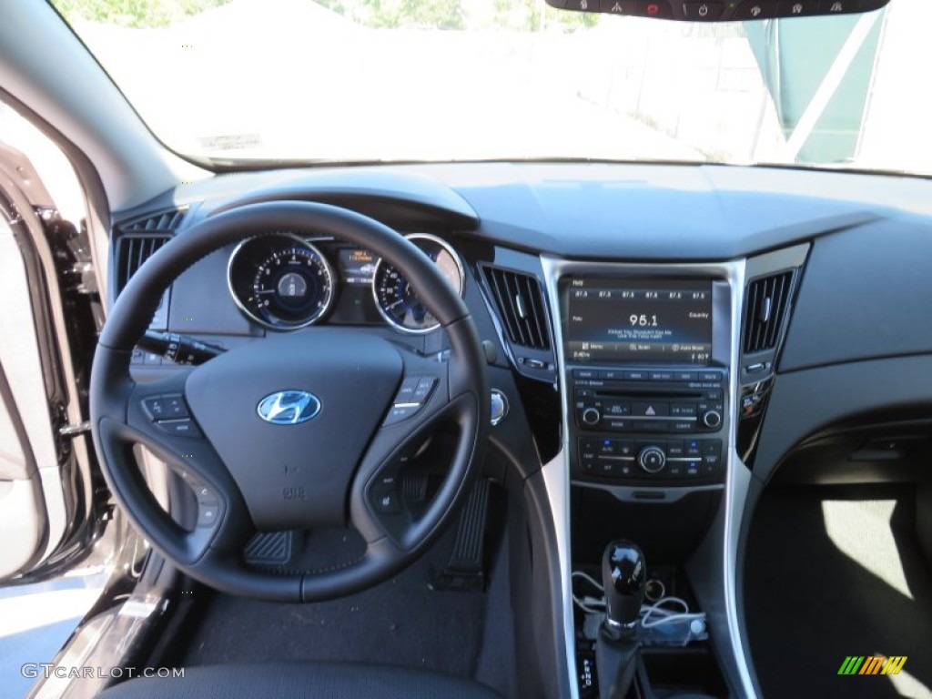 2014 Hyundai Sonata Limited Black Dashboard Photo #87209741