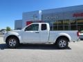 2013 Glacier White Nissan Frontier SV King Cab  photo #2