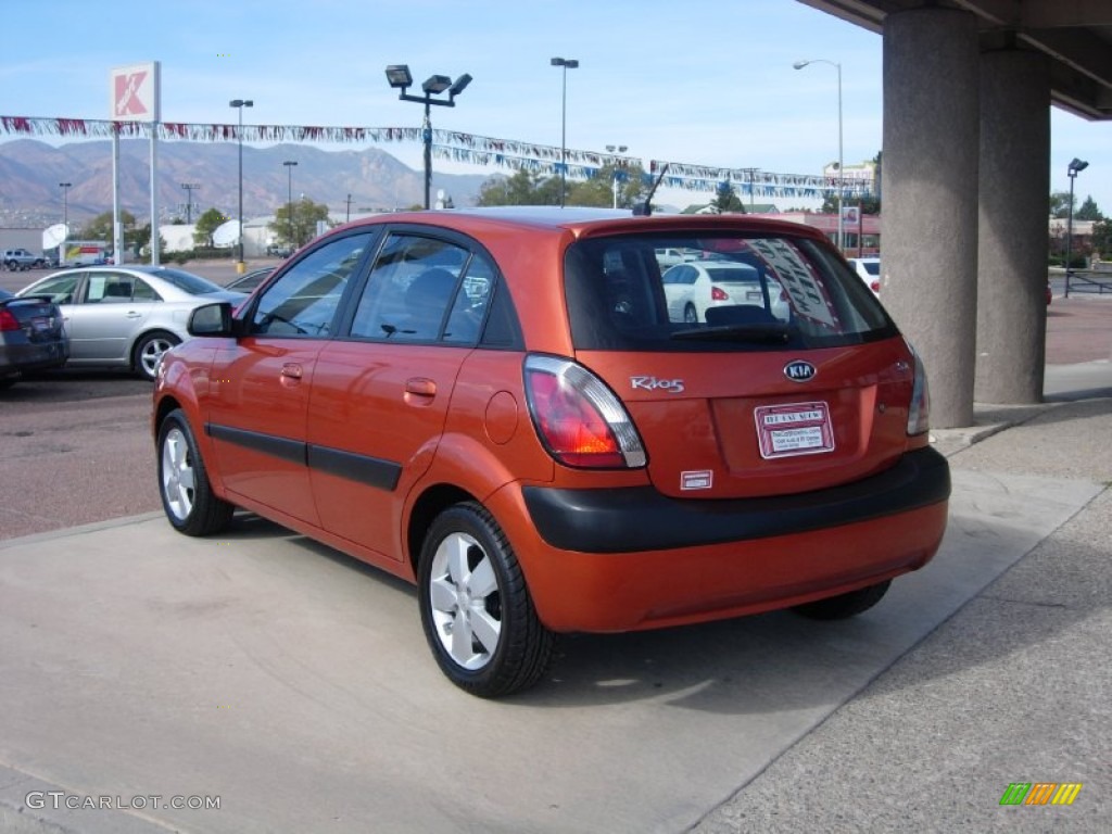 2008 Rio Rio5 SX Hatchback - Sunset Orange / Gray photo #9