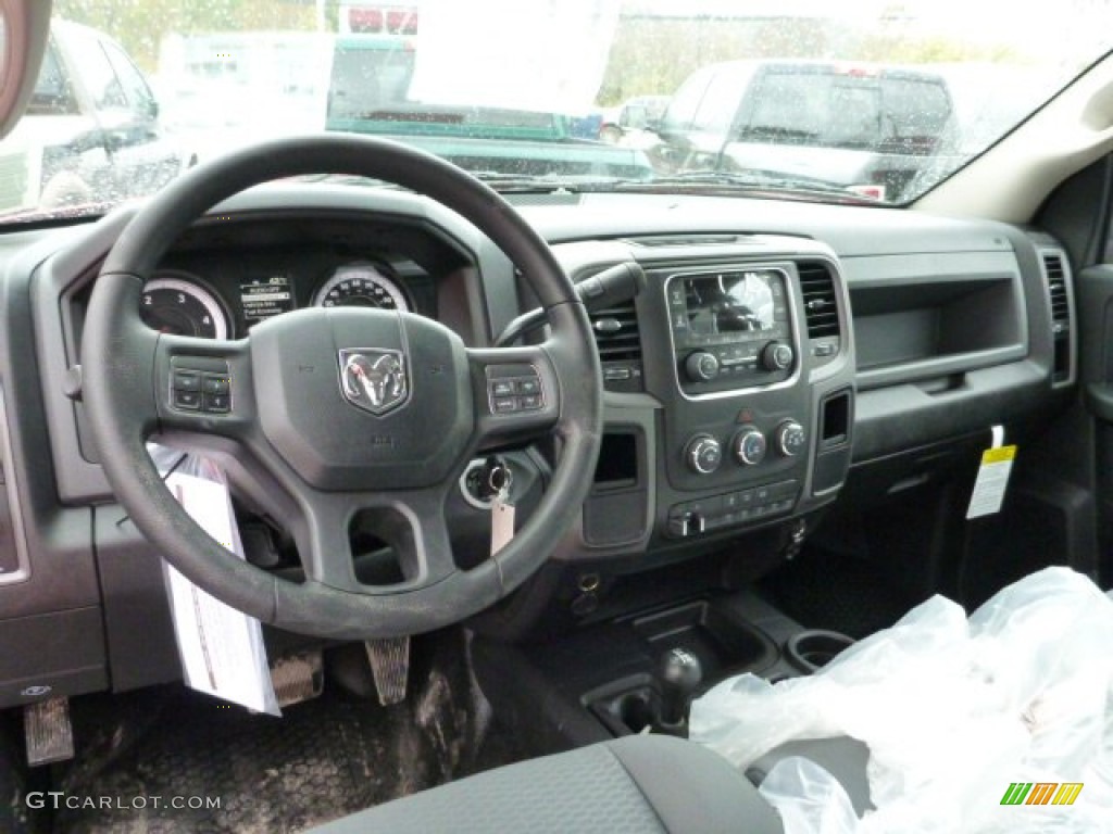 2014 Ram 4500 Tradesman Crew Cab 4x4 Chassis Black/Diesel Gray Dashboard Photo #87220134