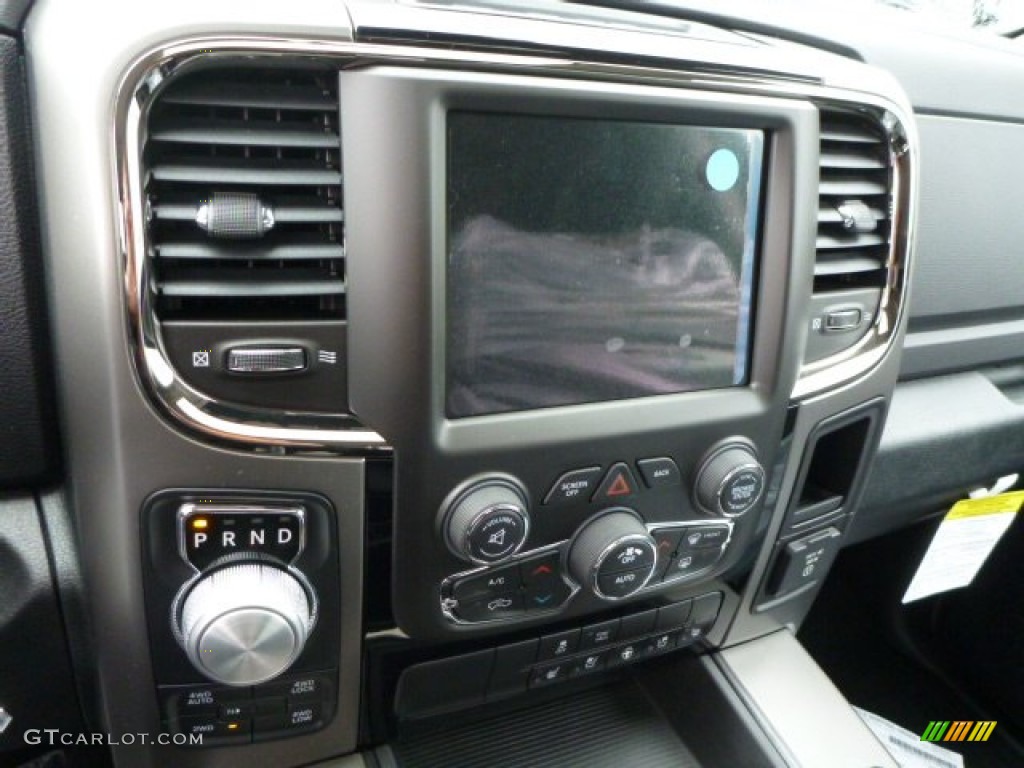 2014 1500 Sport Crew Cab 4x4 - Bright White / Black photo #19