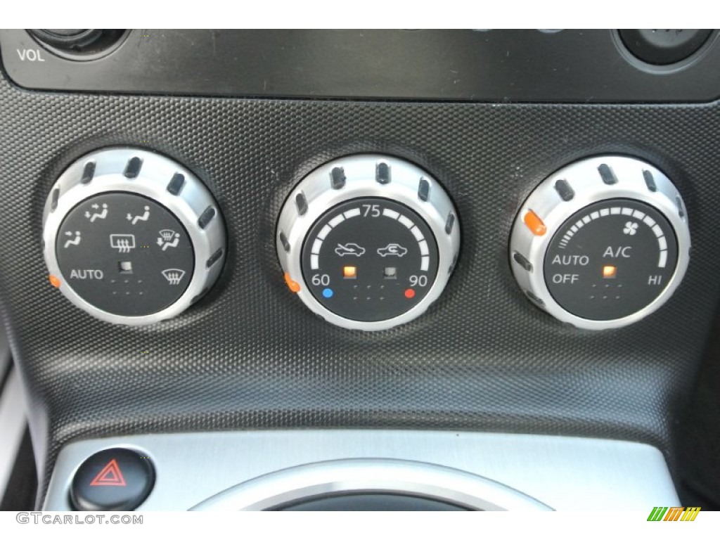 2007 Nissan 350Z Grand Touring Roadster Controls Photos