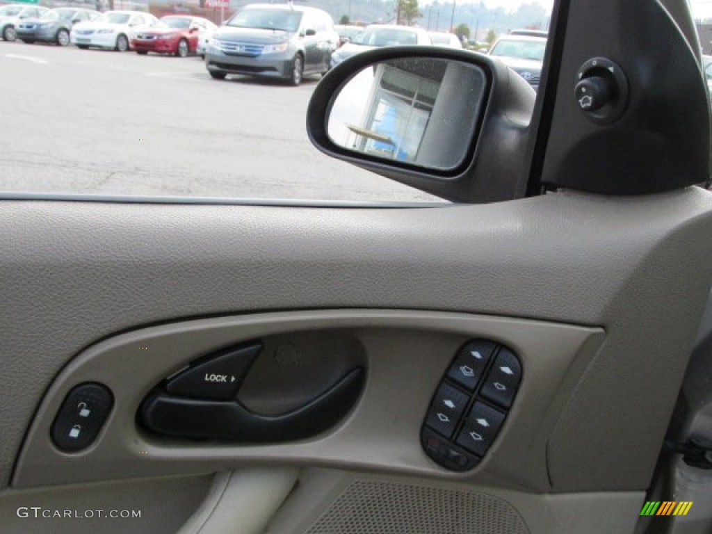 2007 Focus ZX4 SE Sedan - Pueblo Gold Metallic / Dark Pebble/Light Pebble photo #9