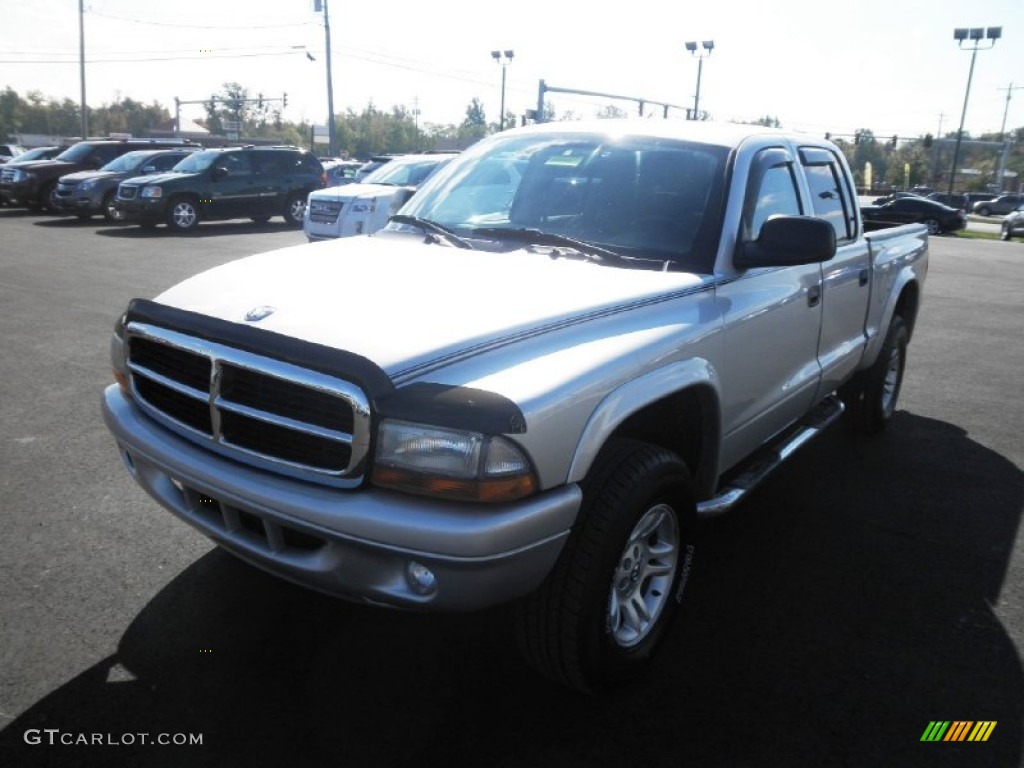 2004 Dakota Sport Quad Cab 4x4 - Bright Silver Metallic / Dark Slate Gray photo #3