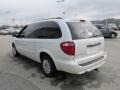 Stone White - Town & Country LX Photo No. 7