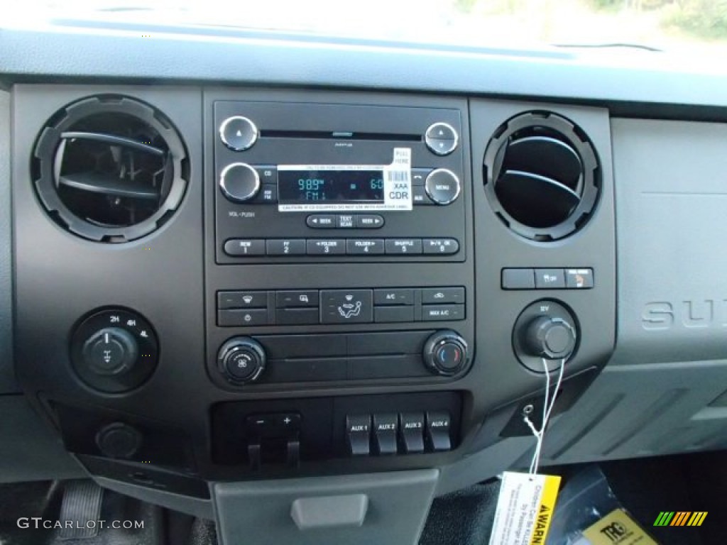 2014 F350 Super Duty XL SuperCab 4x4 Utility Truck - Oxford White / Steel photo #17