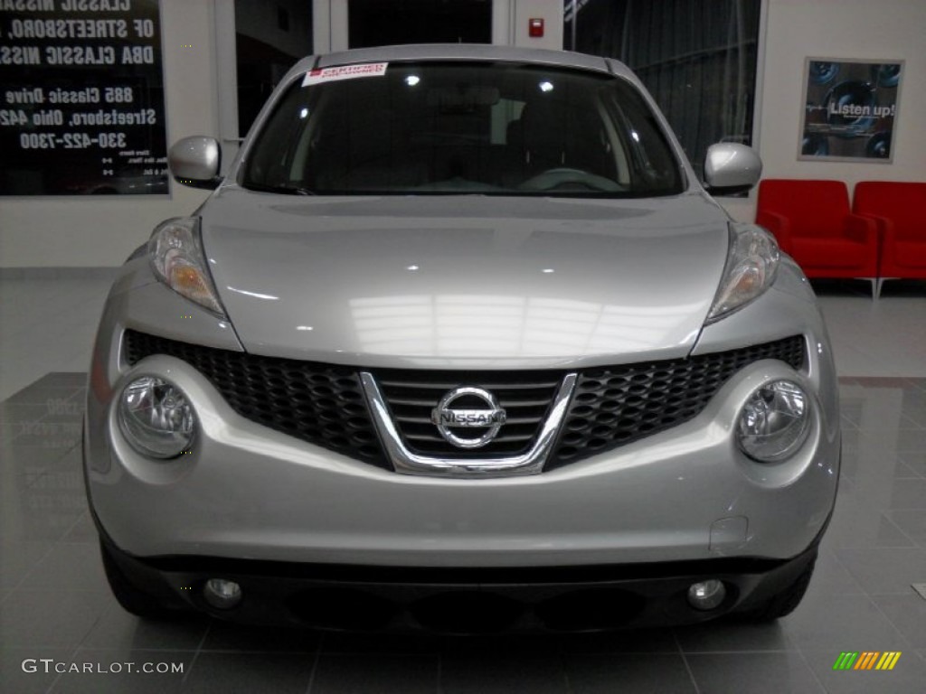 2011 Juke SL AWD - Chrome Silver / Black/Red w/Silver Trim photo #8