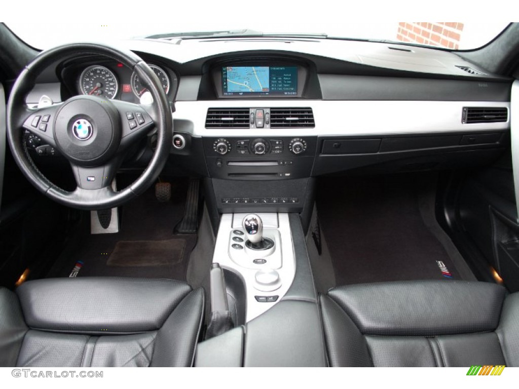 2006 BMW M5 Standard M5 Model Black Dashboard Photo #87231990