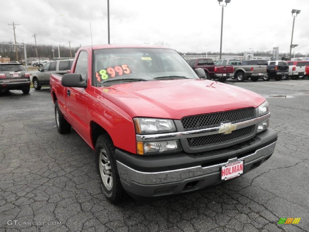 2005 Silverado 1500 Regular Cab 4x4 - Victory Red / Tan photo #2