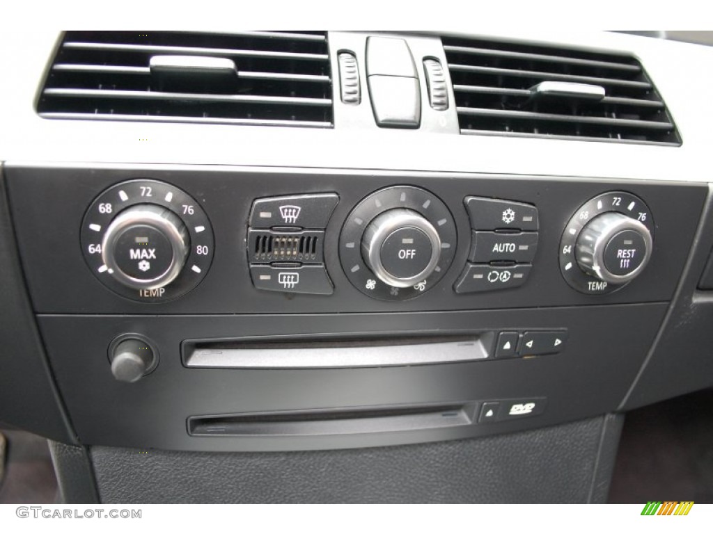 2006 BMW M5 Standard M5 Model Controls Photo #87232077