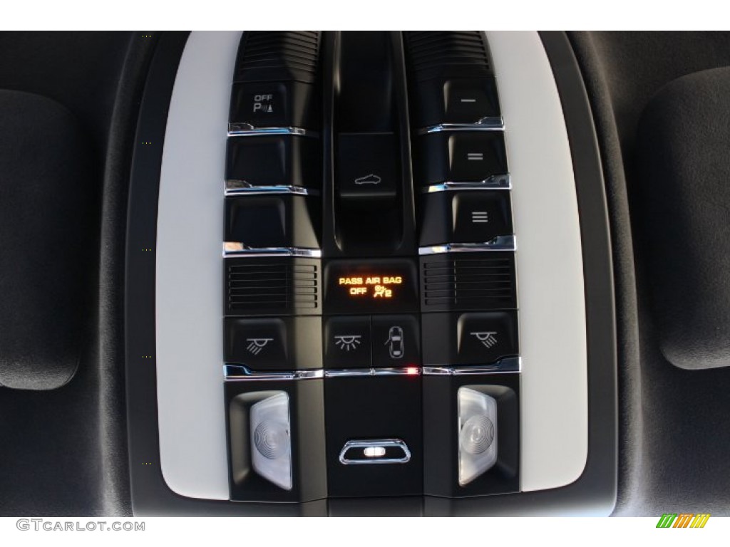 2013 Porsche Panamera Turbo S Controls Photo #87233118