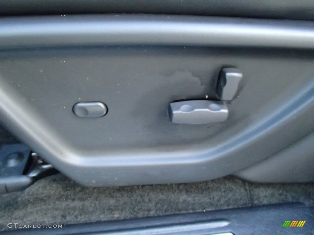 2006 Envoy Denali 4x4 - Black Onyx / Ebony Black photo #14