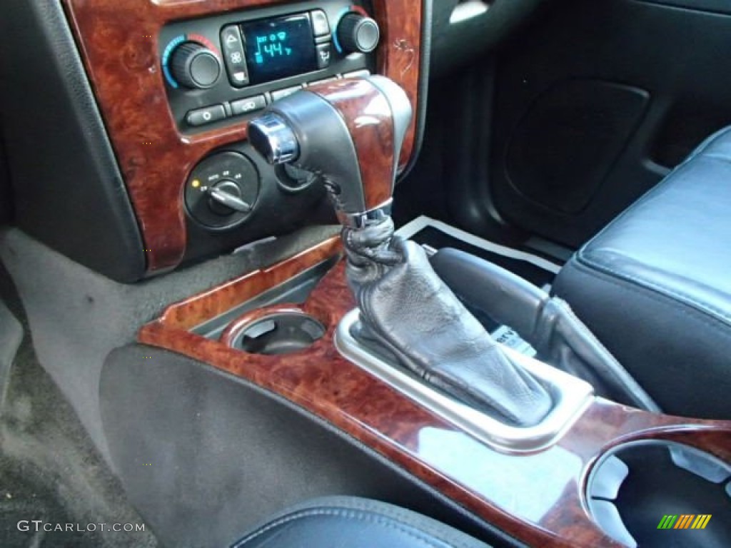 2006 Envoy Denali 4x4 - Black Onyx / Ebony Black photo #17