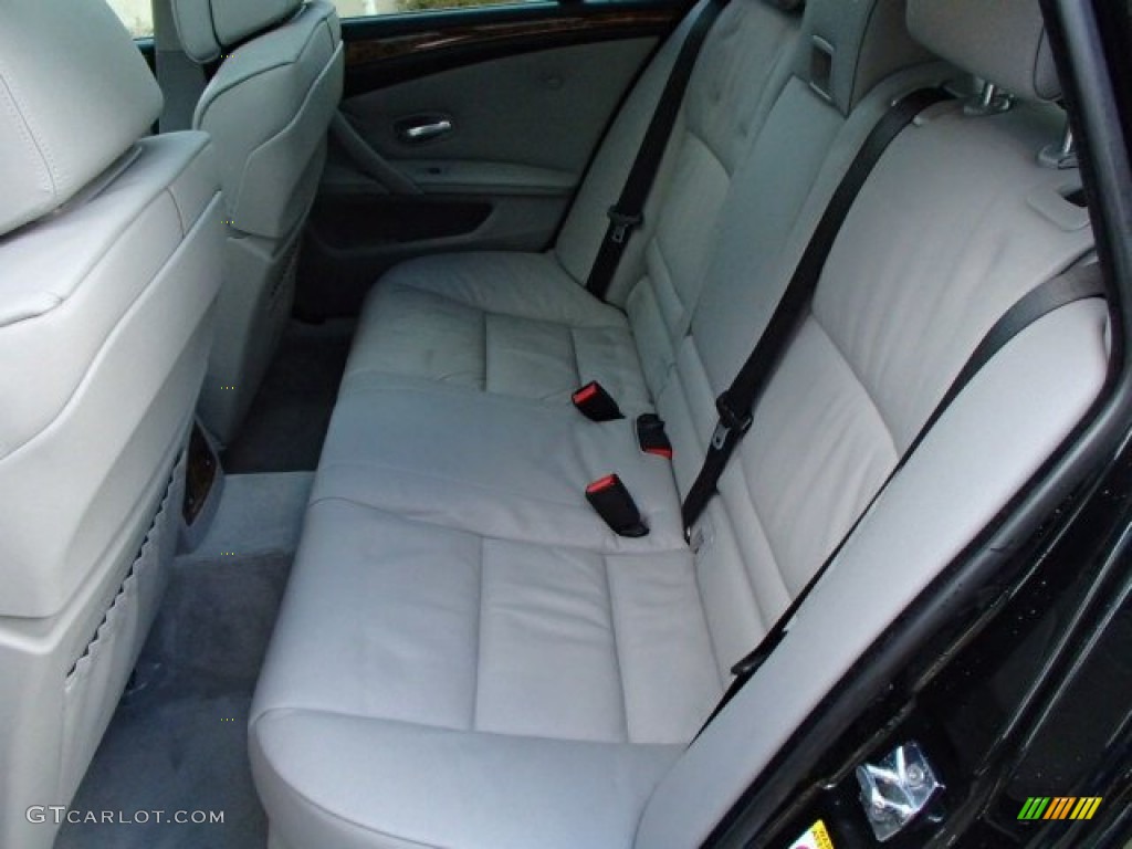 2008 BMW 5 Series 535xi Sports Wagon Rear Seat Photo #87234414