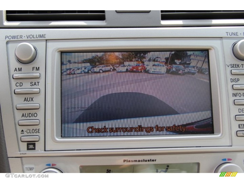 2011 Camry XLE - Super White / Bisque photo #13