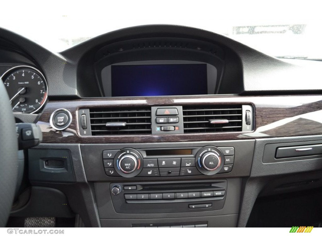 2013 BMW 3 Series 335i Convertible Controls Photo #87236460