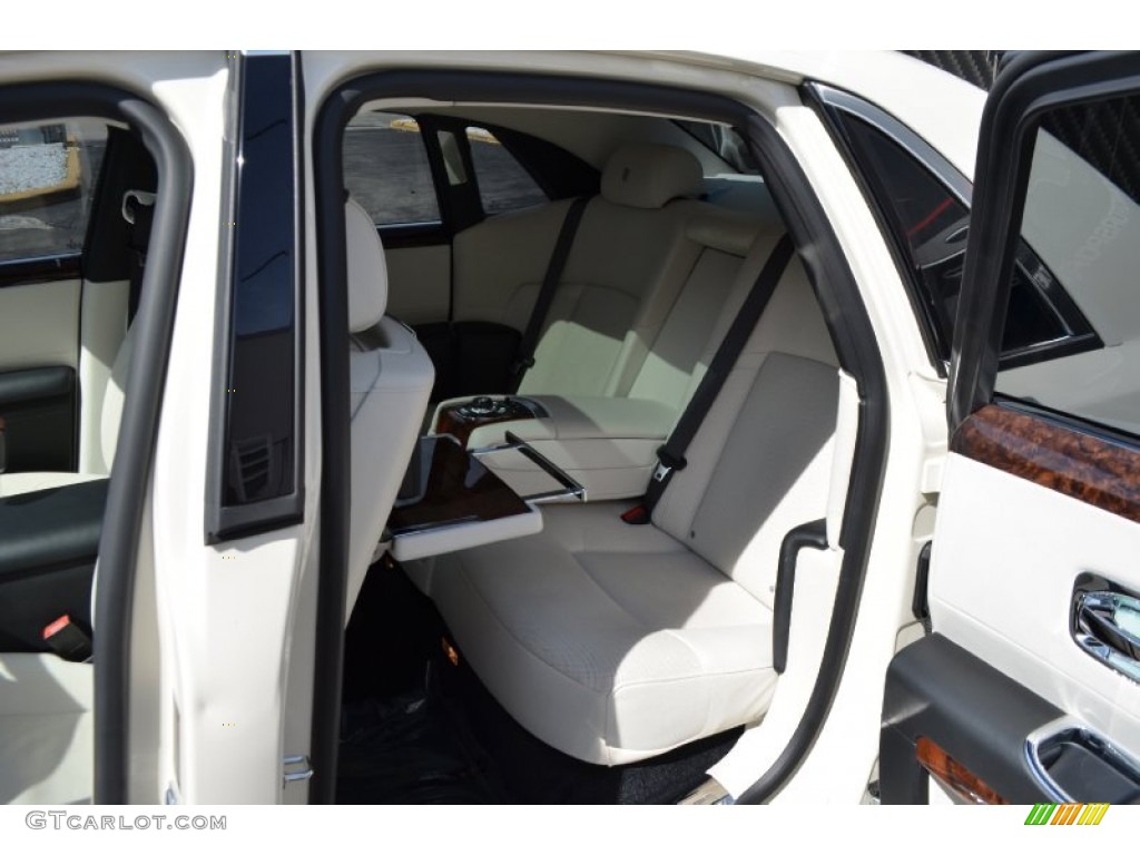 Seashell/Black Interior 2012 Rolls-Royce Ghost Standard Ghost Model Photo #87238413