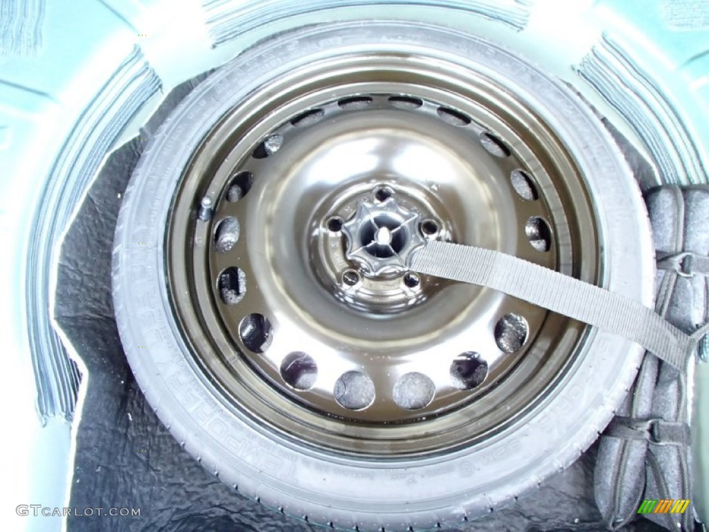 2014 Cruze LS - Rainforest Green Metallic / Jet Black/Medium Titanium photo #9