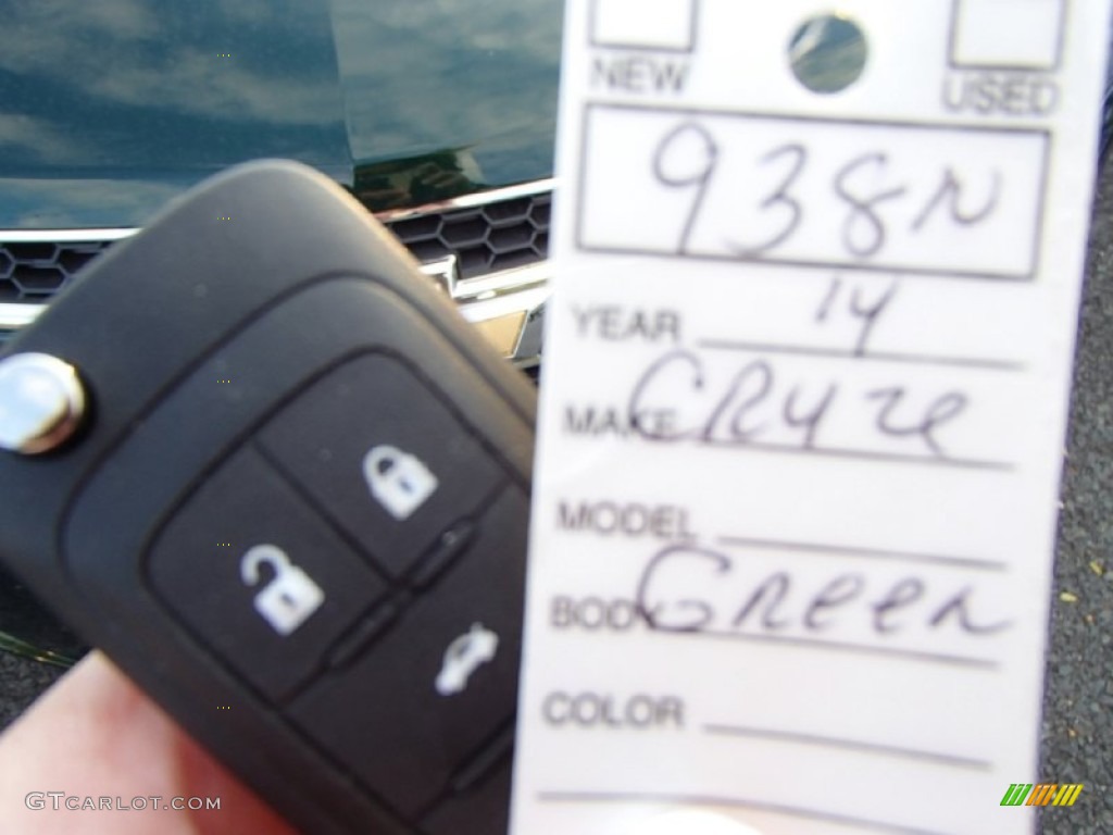 2014 Cruze LS - Rainforest Green Metallic / Jet Black/Medium Titanium photo #11